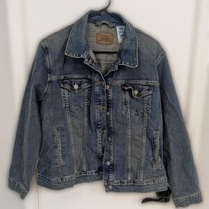 Levi's Classic Indigo Denim Jacket